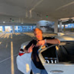 Meet your Posher, Laila